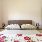 Apartment Sare